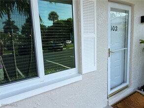 3051 Sandpiper Bay Cir in Naples, FL - Building Photo - Building Photo