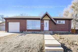 10849 Murray Dr in Northglenn, CO - Building Photo