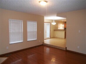 7043 Bryemar Dr in Reynoldsburg, OH - Building Photo - Building Photo
