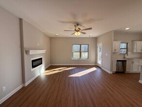 1840 Bloomington Cir in Cordova, TN - Building Photo - Building Photo