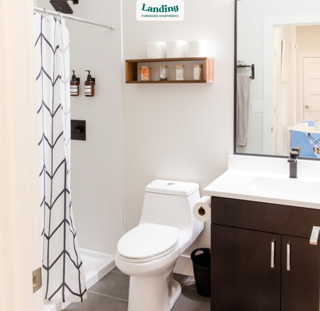 9940 137th Pl NE-Unit -1.1332907 in Kirkland, WA - Building Photo - Building Photo