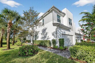 4839 Navali Dr in Wellington, FL - Building Photo - Building Photo