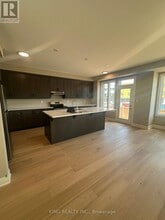 3103 John McKay Blvd in Oakville, ON - Building Photo - Building Photo