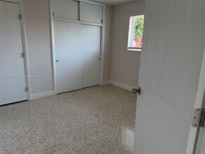 3311 SW 25th Ter in Miami, FL - Building Photo - Building Photo