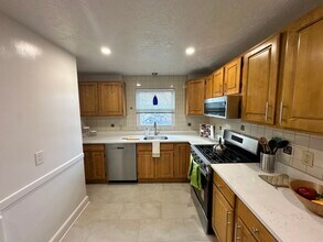 5 Bishop Rd in Quincy, MA - Building Photo - Building Photo