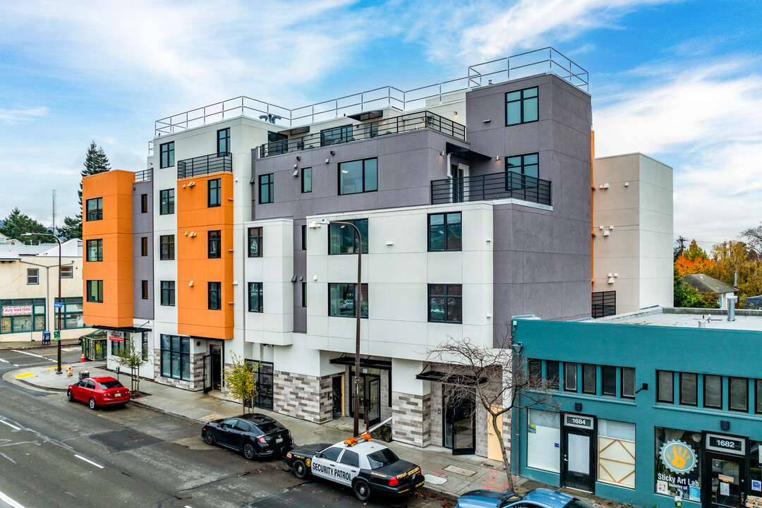 Helios in Berkeley, CA - Building Photo