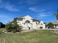 8 Sportsman Terrace, Unit 2 in Rotonda West, FL - Building Photo - Building Photo