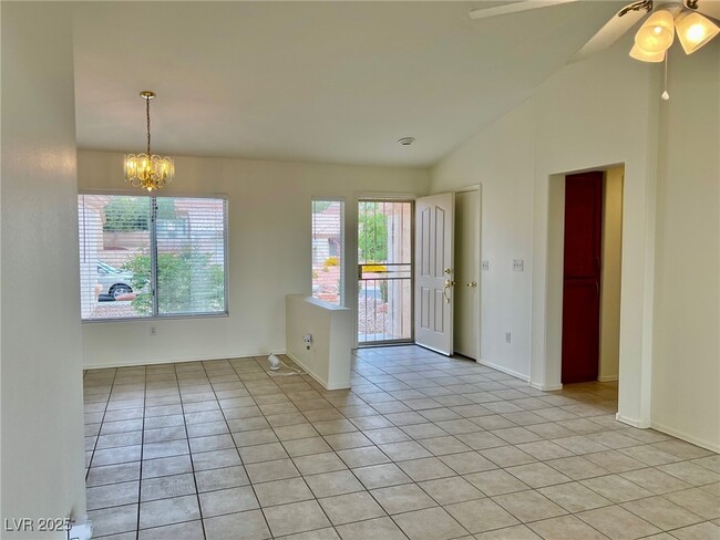 2720 Hope Forest Dr in Las Vegas, NV - Building Photo - Building Photo