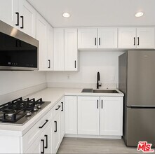 4297 Tujunga Ave in Los Angeles, CA - Building Photo - Building Photo