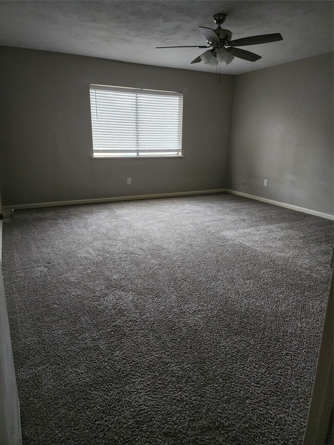property at 17307 S Yorkglen Dr