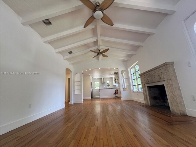 668 NE 72nd Terrace in Miami, FL - Building Photo - Building Photo