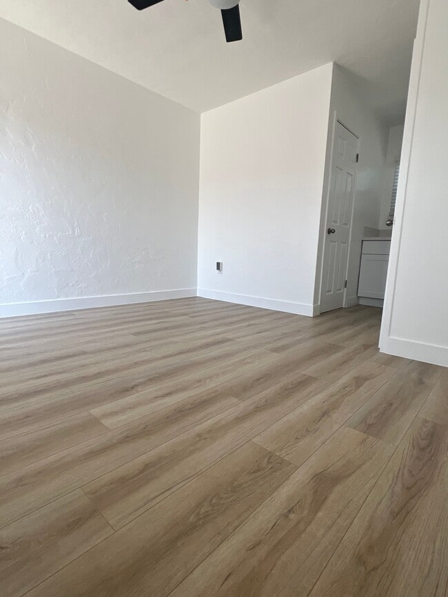 4237 S Centinela Ave, Unit 4237 half in Los Angeles, CA - Building Photo - Building Photo