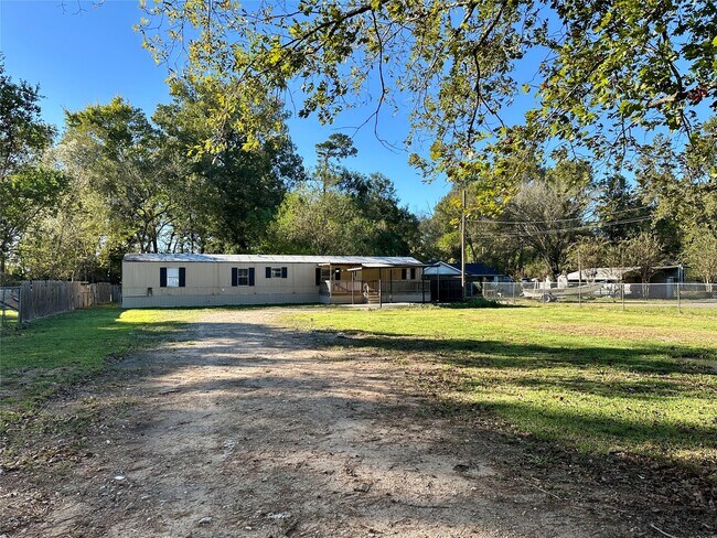 property at 16544 Live Oak Square Dr