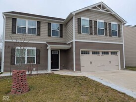 128 Traditions Pass in Greenwood, IN - Building Photo