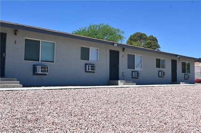property at 320 N 16th St