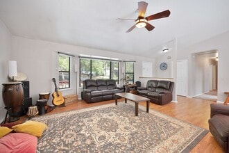 6127 Silverleaf Dr in Foresthill, CA - Building Photo - Building Photo