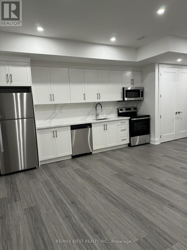 21 Antonio Ct in Toronto, ON - Building Photo - Building Photo