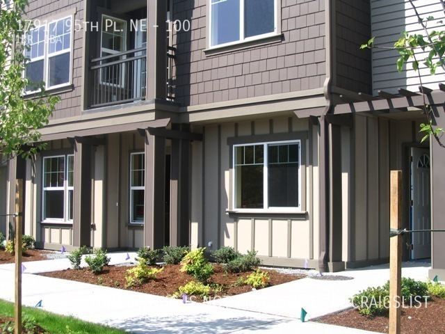 17917 95th Pl NE in Bothell, WA - Building Photo