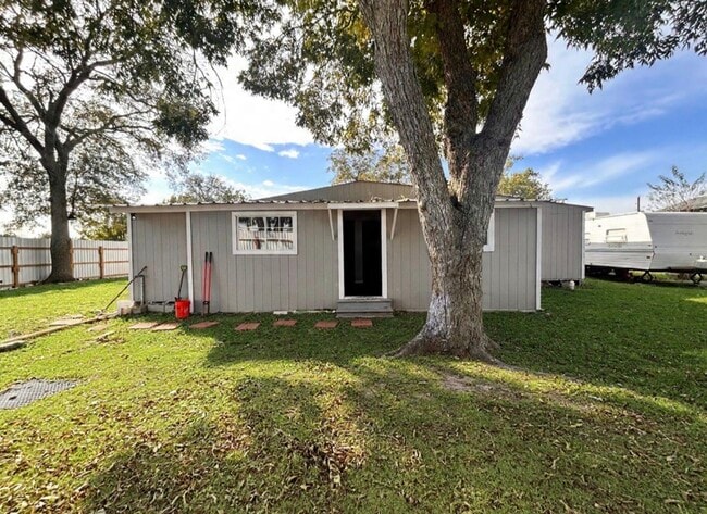 13217 Player St in Houston, TX - Foto de edificio - Building Photo