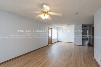 1684 N Dawn Dr in Fayetteville, AR - Building Photo - Building Photo