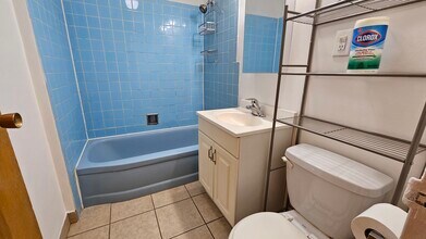 5906 N Sheridan Rd in Chicago, IL - Building Photo - Building Photo