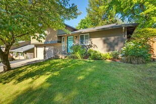 20109 SW 71st Ave in Tualatin, OR - Building Photo