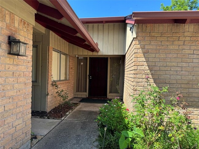 15538 Baybrook Dr in Houston, TX - Building Photo - Building Photo