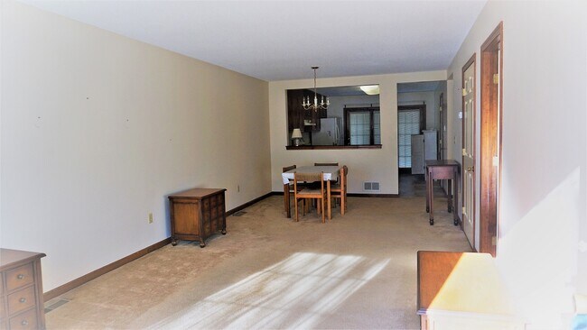 217 Deer Run Trail, Unit c/o 217DRT LLC in Manchester, CT - Building Photo - Building Photo