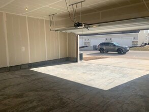 70 E Ginger Gold Rd in Santaquin, UT - Building Photo - Building Photo