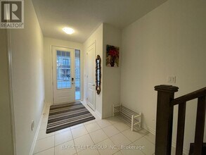 3095 Travertine Dr in Oakville, ON - Building Photo - Building Photo