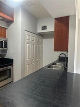 18356 NW 68th Ave in Hialeah, FL - Building Photo - Building Photo