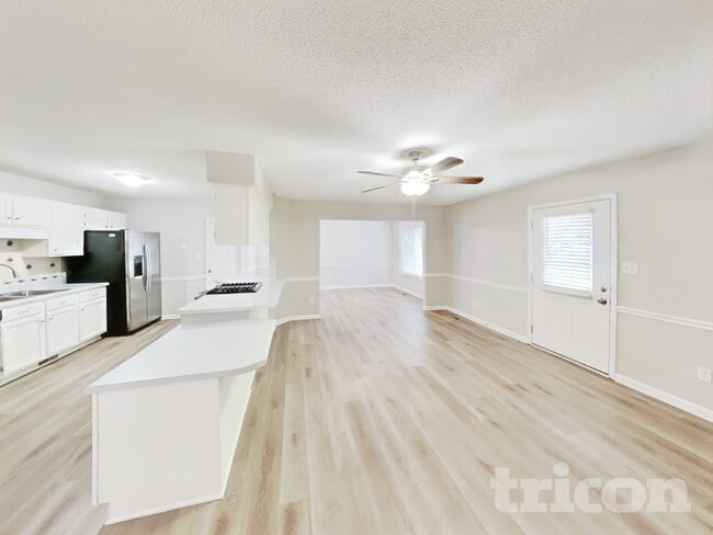 437 Bradford Cir in Columbia, TN - Foto de edificio - Building Photo