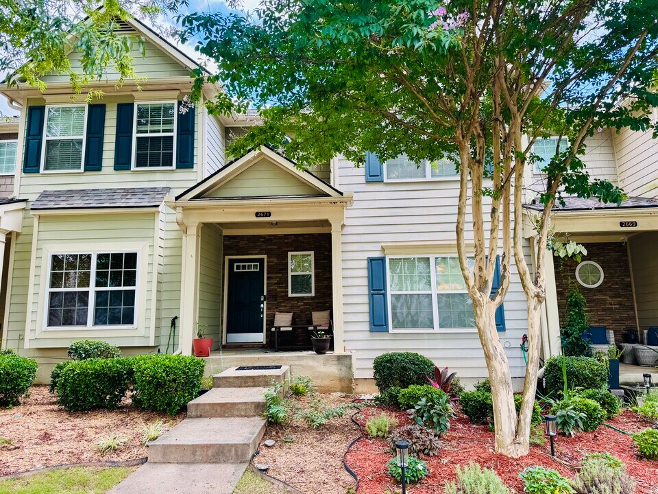 2671 Cedar Dr in Lawrenceville, GA - Building Photo