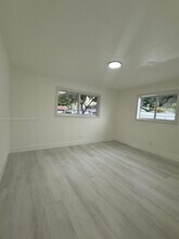 651 N 73rd Ave in Hollywood, FL - Building Photo - Building Photo