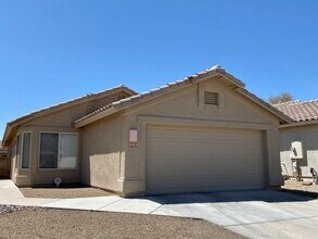 8989 N Arrington Dr in Tucson, AZ - Building Photo - Building Photo