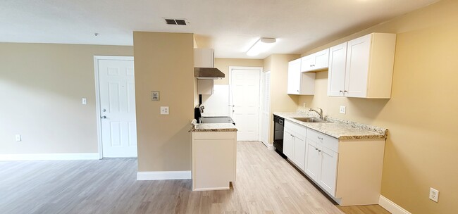 2 Squire Ct, Unit 3