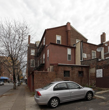 930 Spruce St in Philadelphia, PA - Foto de edificio - Building Photo