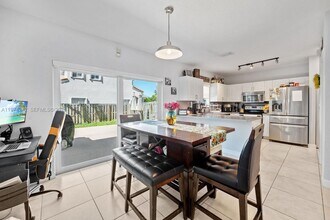 930 SW 147th Ct in Miami, FL - Building Photo - Building Photo