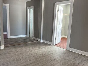 1410 6th Ave, Unit 1 in Rockford, IL - Foto de edificio - Building Photo