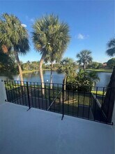 9120 Taft St in Pembroke Pines, FL - Foto de edificio - Building Photo