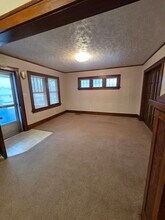 2400 S Henry St in Sioux City, IA - Building Photo - Building Photo