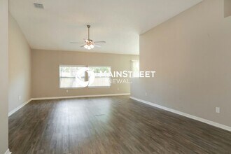 7871 Moss Pointe Trail N in Jacksonville, FL - Foto de edificio - Building Photo