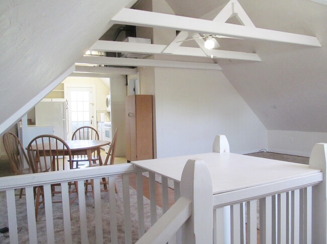 21 Mountain Ave, Unit 3 in Somerville, NJ - Foto de edificio - Building Photo