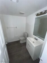 1919 Lillie St in Ft. Myers, FL - Foto de edificio - Building Photo