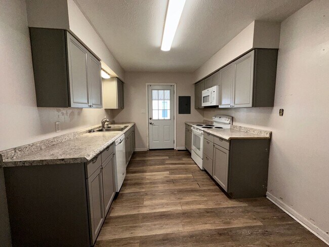 121 Waterfill Ave in Lawrenceburg, KY - Building Photo - Building Photo