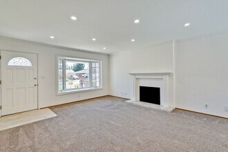 447 Nolden Ave in San Jose, CA - Foto de edificio - Building Photo