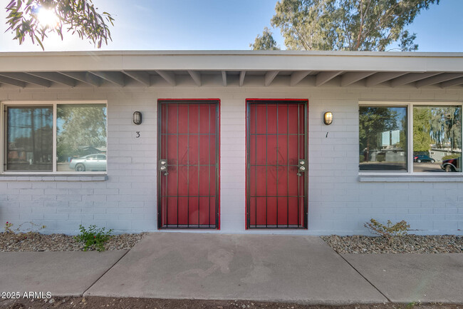 1008 S Mariana St in Tempe, AZ - Building Photo - Building Photo