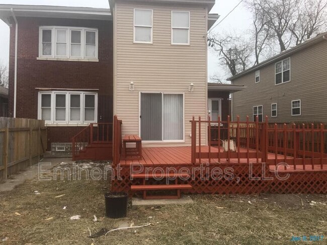 7432 S Oglesby Ave in Chicago, IL - Building Photo - Building Photo