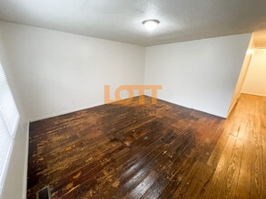 14 Briggs Ave in Greenville, SC - Building Photo - Building Photo