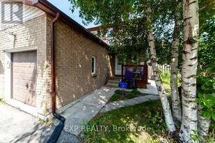 1447 Fleming Ct in Oshawa, ON - Building Photo